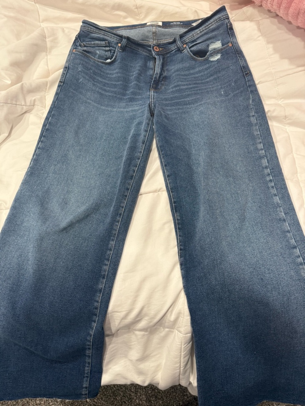 Kensie Wide-Leg Jeans in Medium Blue Wash